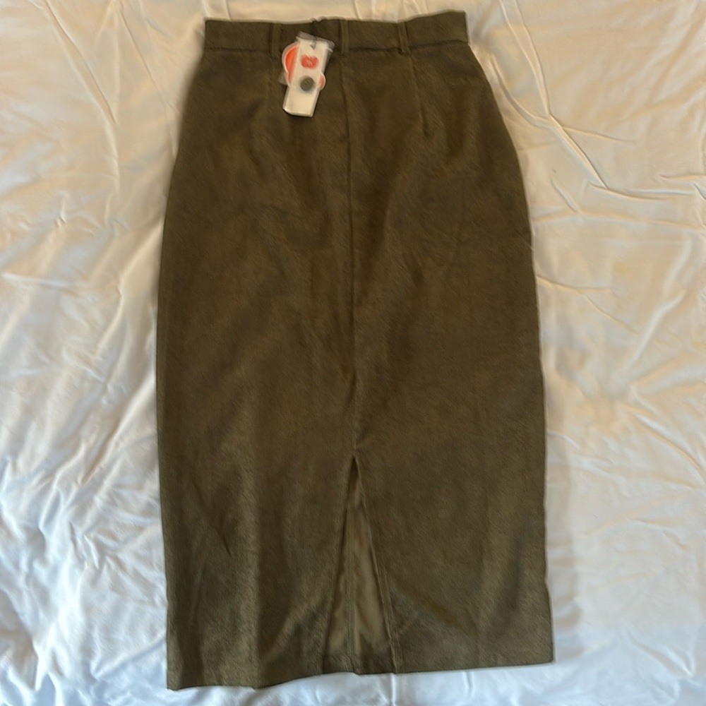 Cider corduroy-textured skirt, size M, Olive Green
